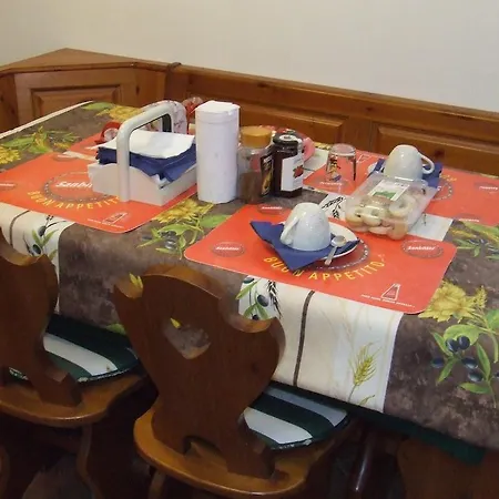 Alojamento de Acomodação e Pequeno-almoço Chiara Trieste